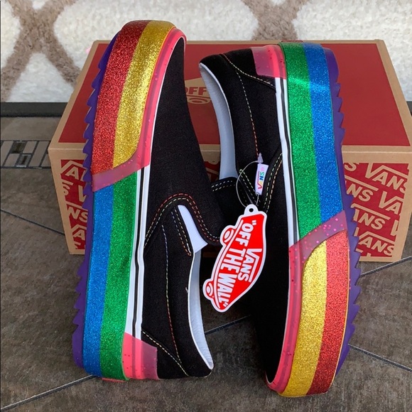 Vans Shoes - ••VANS CLASSIC SLIP ON S PLATFORMS GLITTER BLK/R W